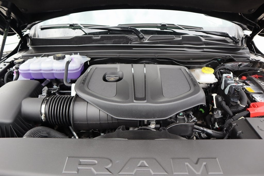 2025 RAM Ram 1500 RAM 1500 LARAMIE CREW CAB 4X4 5'7' BOX